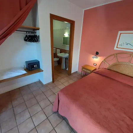 Hotel Messapia & 4*
