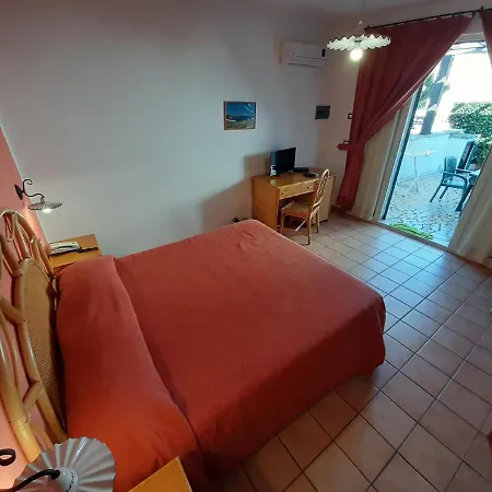 Messapia & Hotel 4*